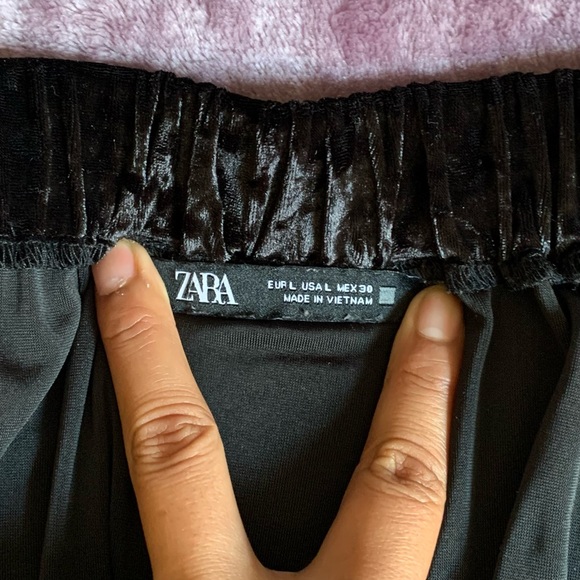 Zara Black Velvet Cropped Top - Picture 3 of 3